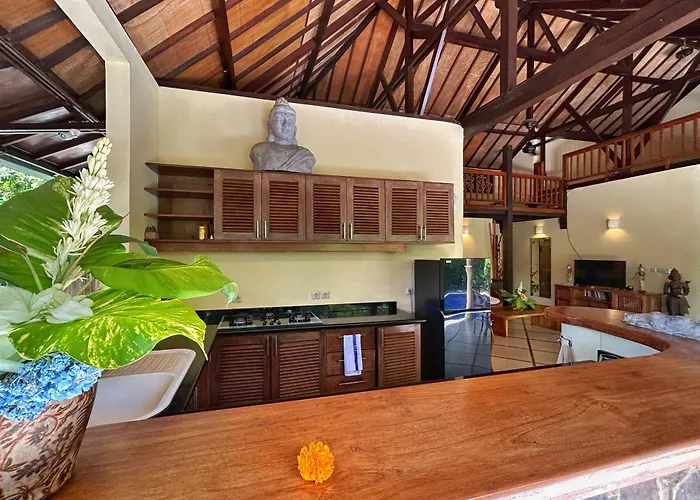 Villa Yauda - Charming 3br W/private Pool & Garden *