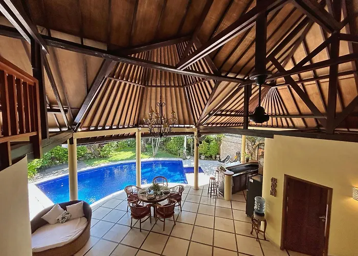 Villa Yauda - Charming 3br W/private Pool & Garden Seminyak